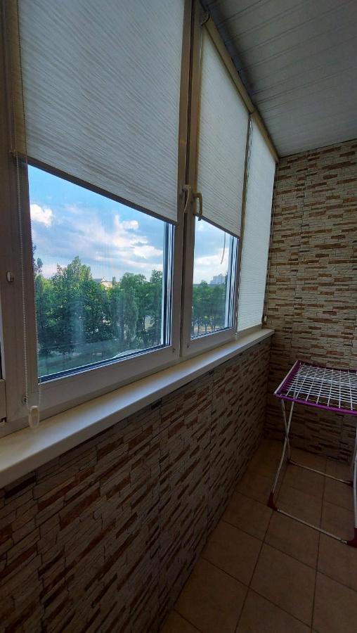 Просторі Апартаменти Kyiv Exterior photo